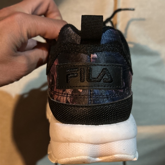 Fila Women's Platform Sneaker with Enamel Rose Closure - Picture 9 of 10